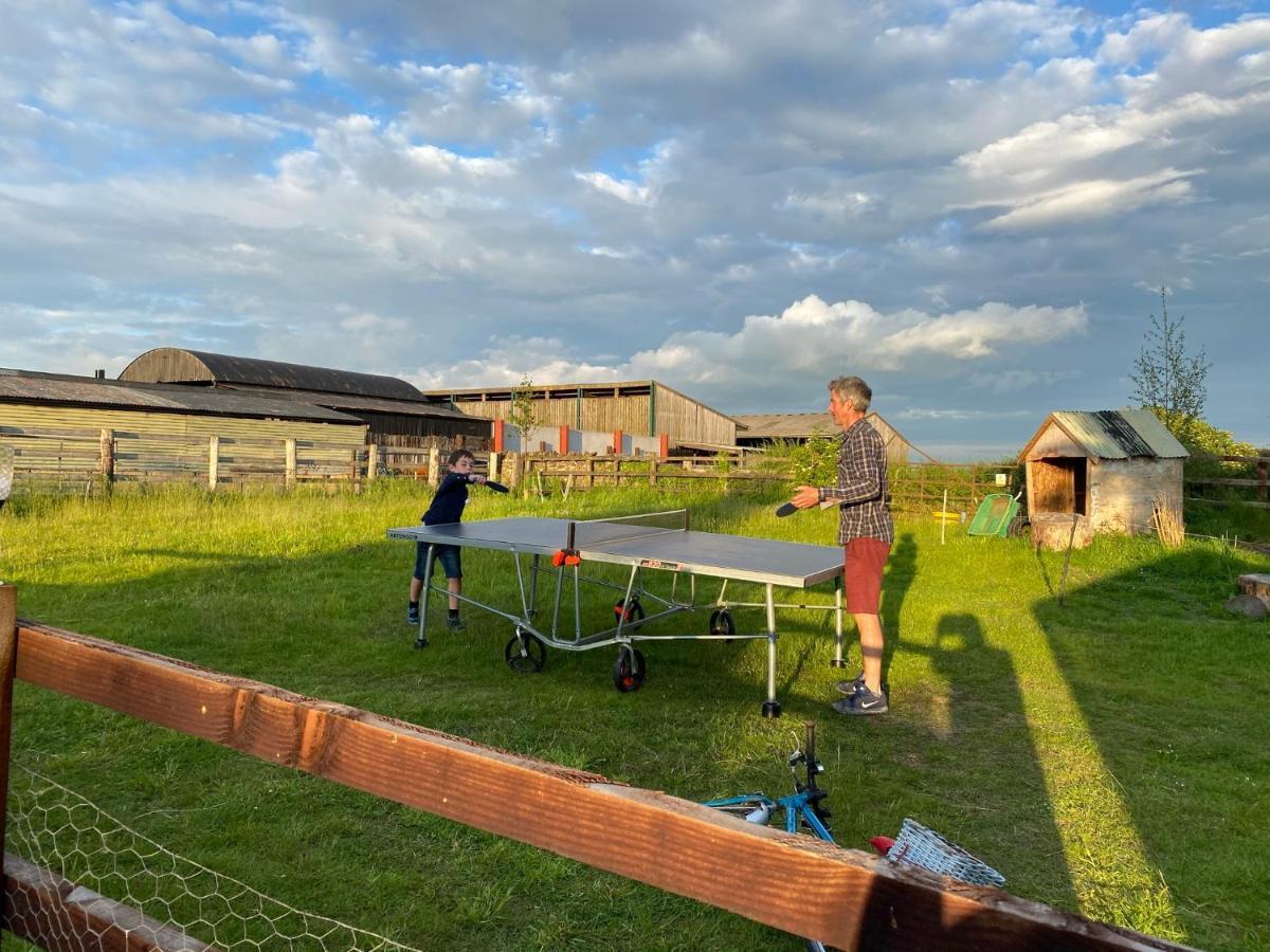 Rew Farm Country & Equestrian Accommodation - Sunrise Lodge Melksham Ngoại thất bức ảnh